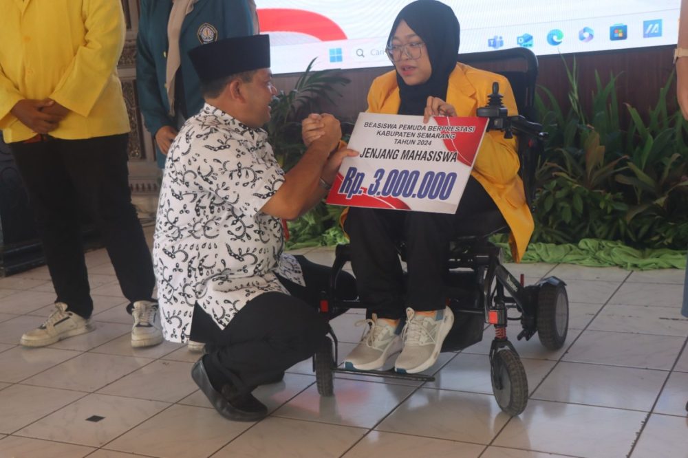 Pemkab Semarang Berikan Beasiswa kepada 62 Siswa dan Mahasiswa Berprestasi