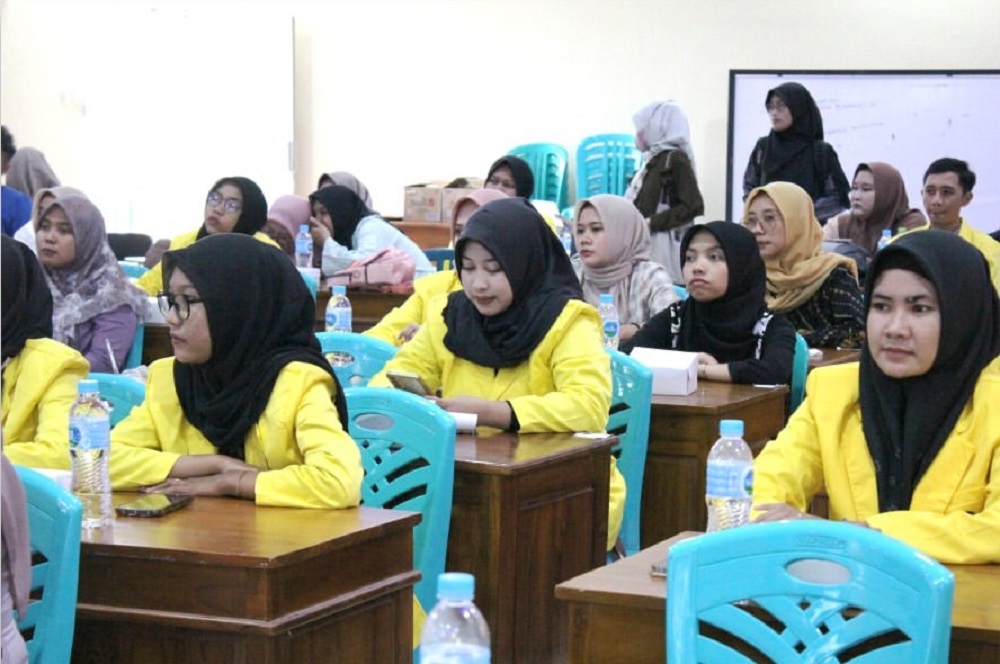 Pemkab Rembang Berikan 50 Mahasiswa Beasiswa Prestasi