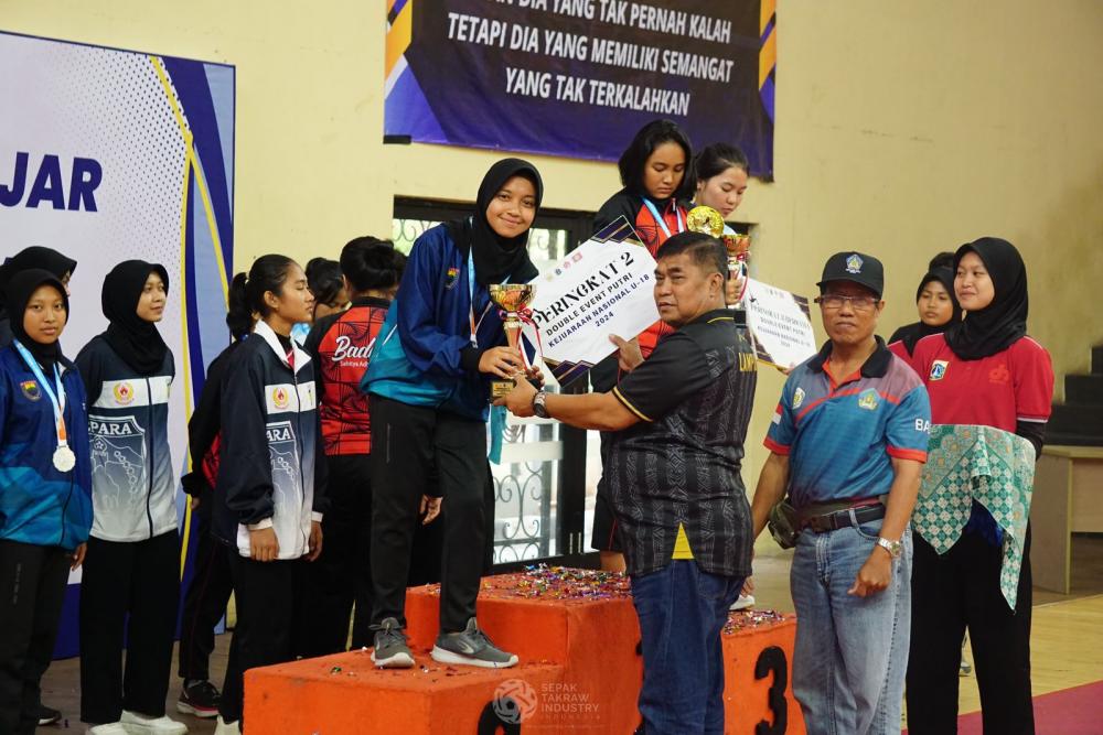 Kejuaraan Nasional U-18, Sepak Takraw Putri Batang Sabet Medali Perak
