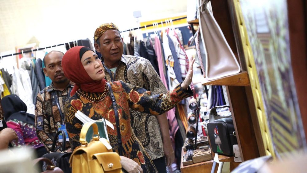 Shinta Ajak Masyarakat Kunjungi Paviliun Jateng di Inacraft 2024