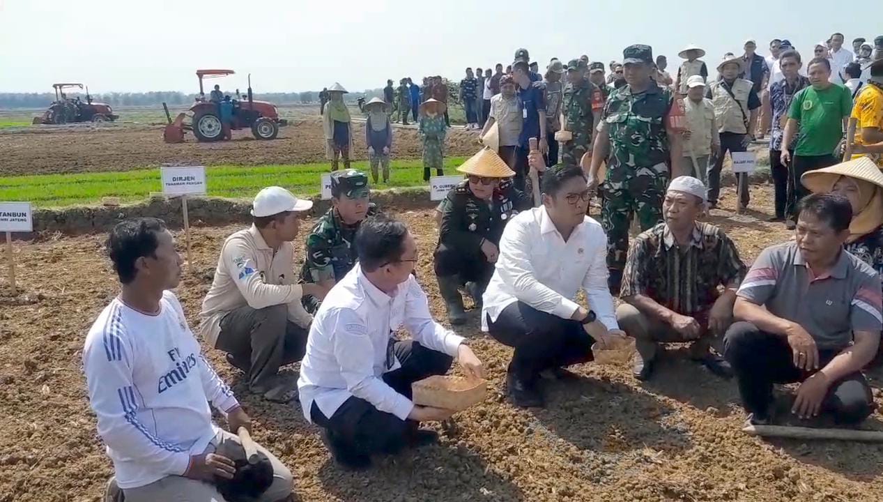 Wamen RI Sudaryono Tinjau Kekeringan di Pati, Fokus Ketersediaan Air Bagi Petani