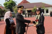 Kapolres Jepara Berikan Penghargaan Pada Personel Berprestasi di Hari Kesaktian Pancasila