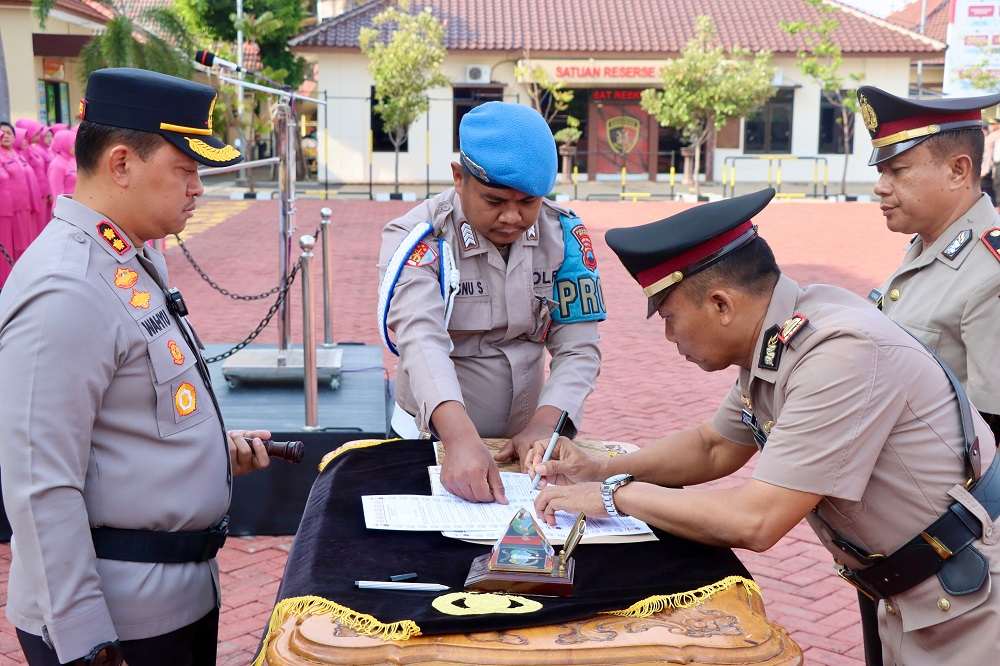 Pimpin Sertijab Tiga Kapolsek, Ini Pesan Kapolres Jepara