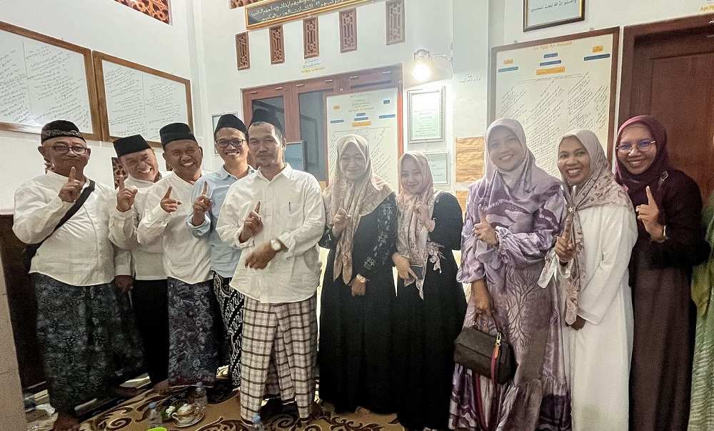 Gus Baha Restui Pencalonan Vivit-Umam di Pilkada Rembang