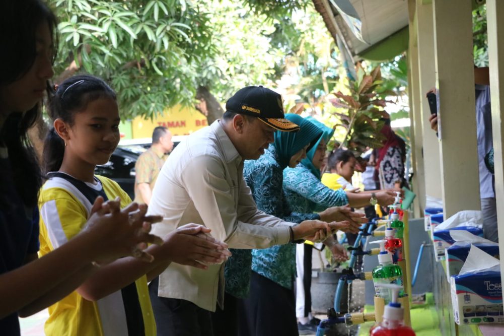 Peringatan Hari Cuci Tangan Pakai Sabun Sedunia Disambut Antusiasme Siswa Jepara