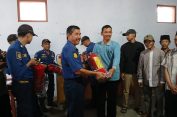 Desa Tening Dapat Bantuan 20 APAR dari Damkar Temanggung