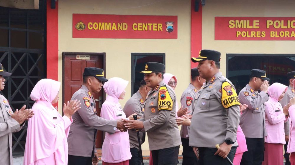 Kunjungi Sejumlah Polres, Kapolda Jateng Cek Kesiapan Pengamanan Pilkada 2024 di Jajaran