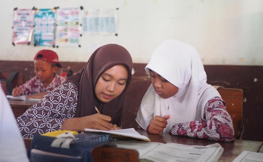 Sambut Hari Guru, Siswa SMAN 1 Subah Jadi Guru Sehari