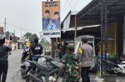 Polsek Tulung Kawal Ketat Pembersihan APK Pilkada 2024