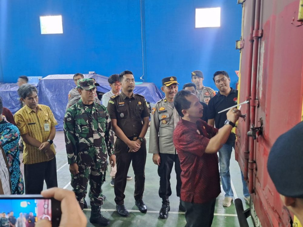 KPU Jepara Mulai Distribusikan Logistik Pilkada, Karimunjawa Jadi Prioritas