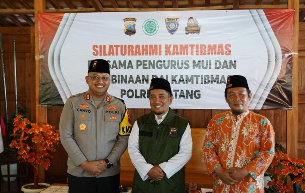 Jaga Harmoni dan Wujudkan Sinergitas, Polri dan Ulama Batang Gelar Diskusi