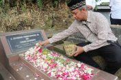 Dinsos PPPA Bakal Pasang Lambang Daerah di Makam Mantan Bupati Blora