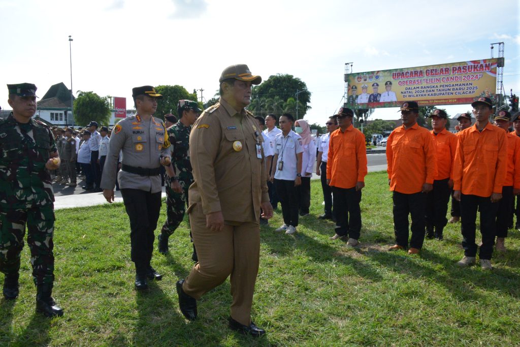 Pemkab Cilacap Gelar Apel Gelar Pasukan Operasi Lilin Candi 2024