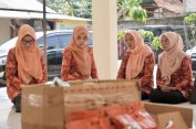 Sambut Hari Ibu, DWP Diskominfo Jateng Salurkan Bantuan ke Yayasan dan Ponpes
