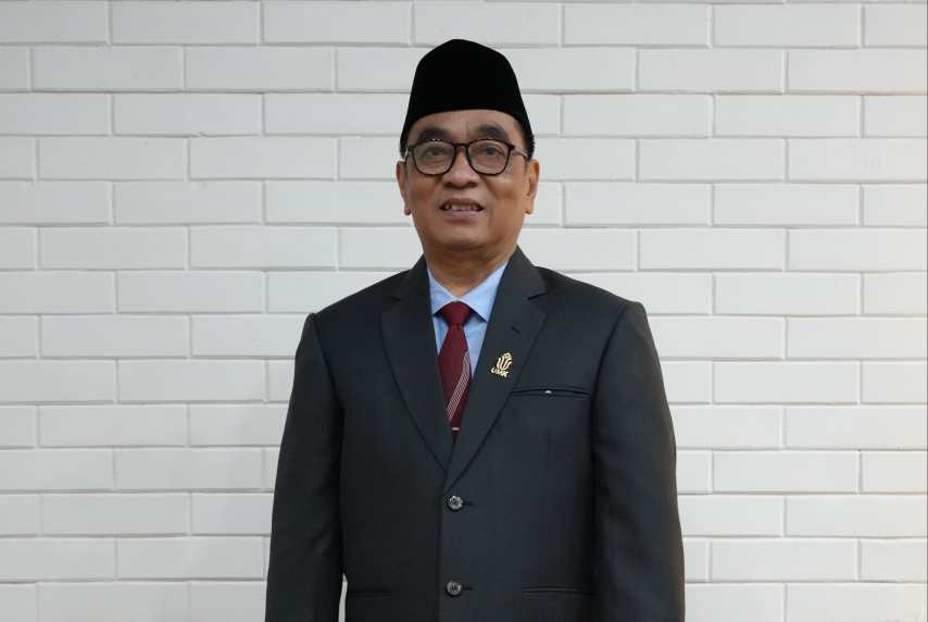 Antara Guru, Kesejahteraan dan Kriminalisasi