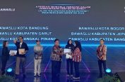 Bawaslu Jepara Raih Penghargaan Bawaslu Kabupaten/ Kota Teraktif Pengawasan Konten Internet