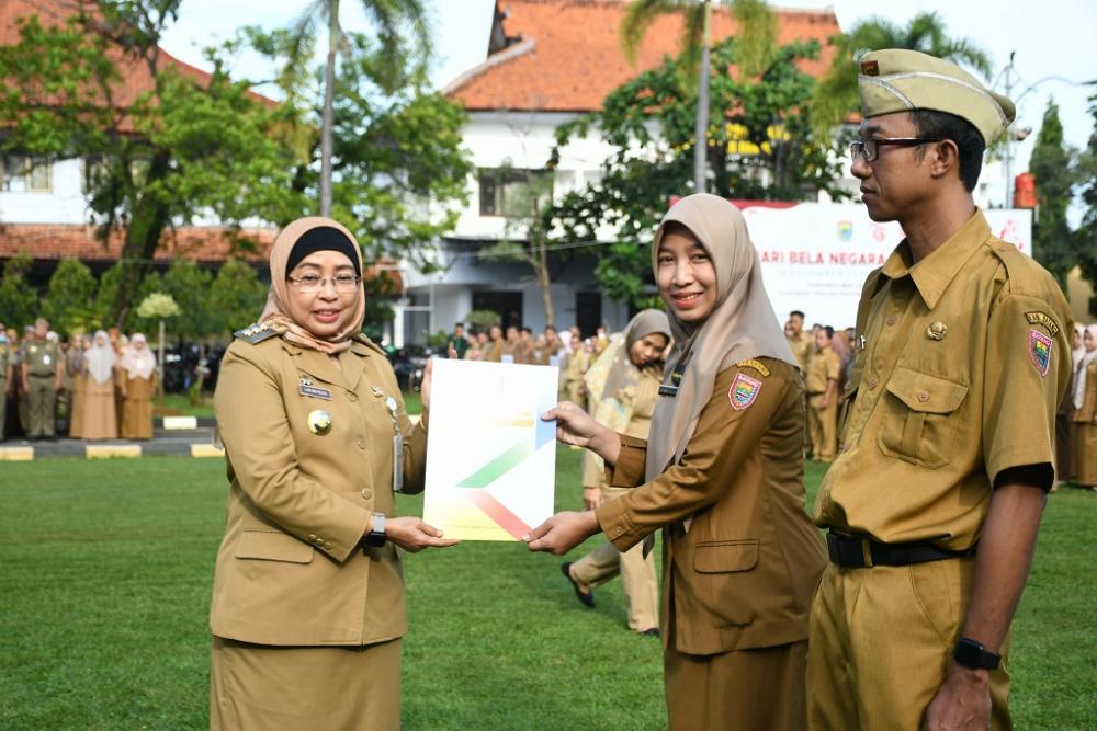 Lantik 1.516 PPPK, Pj Bupati Batang: Bekerja Disiplin dan Loyalitas