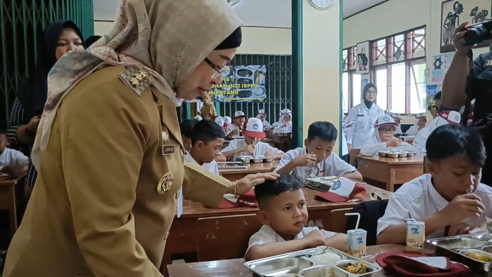 Dimulai, Makan Bergizi Gratis di Batang Sasar 3000 Pelajar
