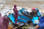 Diterjang Banjir Bandang, Belasan Perahu Nelayan Rusak dan 3 Hilang