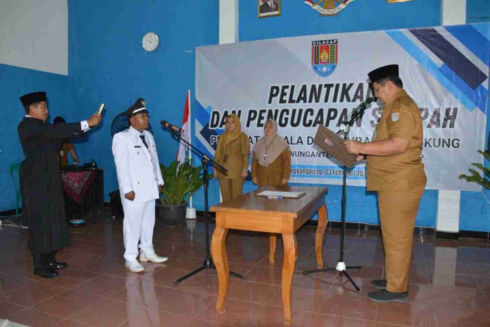 Penjabat Bupati Cilacap Lantik Pj Kades Kubangkangung