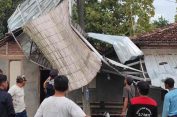 Puluhan Rumah di Gabus Rusak Akibat Angin Puting Beliung