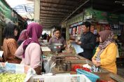 Pantau Pasokan dan Harga Bahan Pokok, Pemprov Jateng Minta Pelaku Usaha Tak Timbun Barang