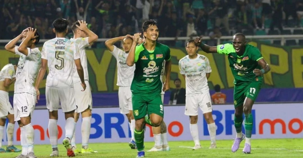 BRI Liga 1: Persib Makin Didekati Dewa United Usai Dikalahkan Persebaya
