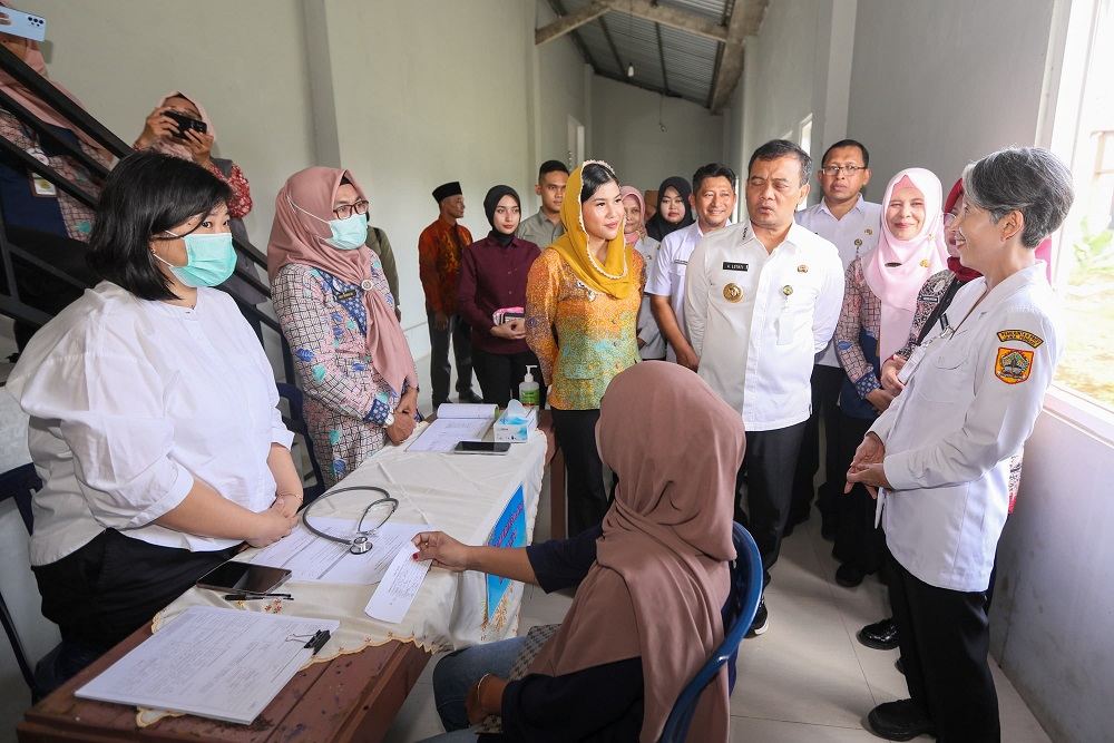 Gubernur Ahmad Luthfi Gelontorkan Bantuan Sosial untuk Kikis Kemiskinan di Jateng