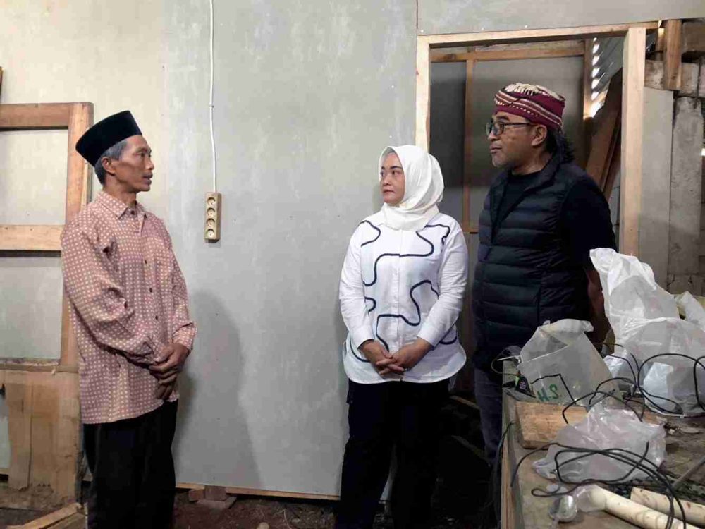 Tinjau Korban Kebakaran di Wonoboyo, Agus Gondrong Apresiasi Gerak Cepat Warga