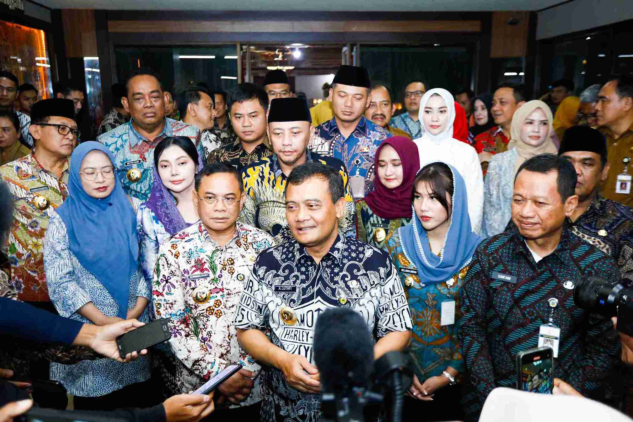 Gaya Kepemimpinan Kekeluargaan Ahmad Luthfi,  Buka Sumbatan Komunikasi Antara Bupati dan Wali Kota