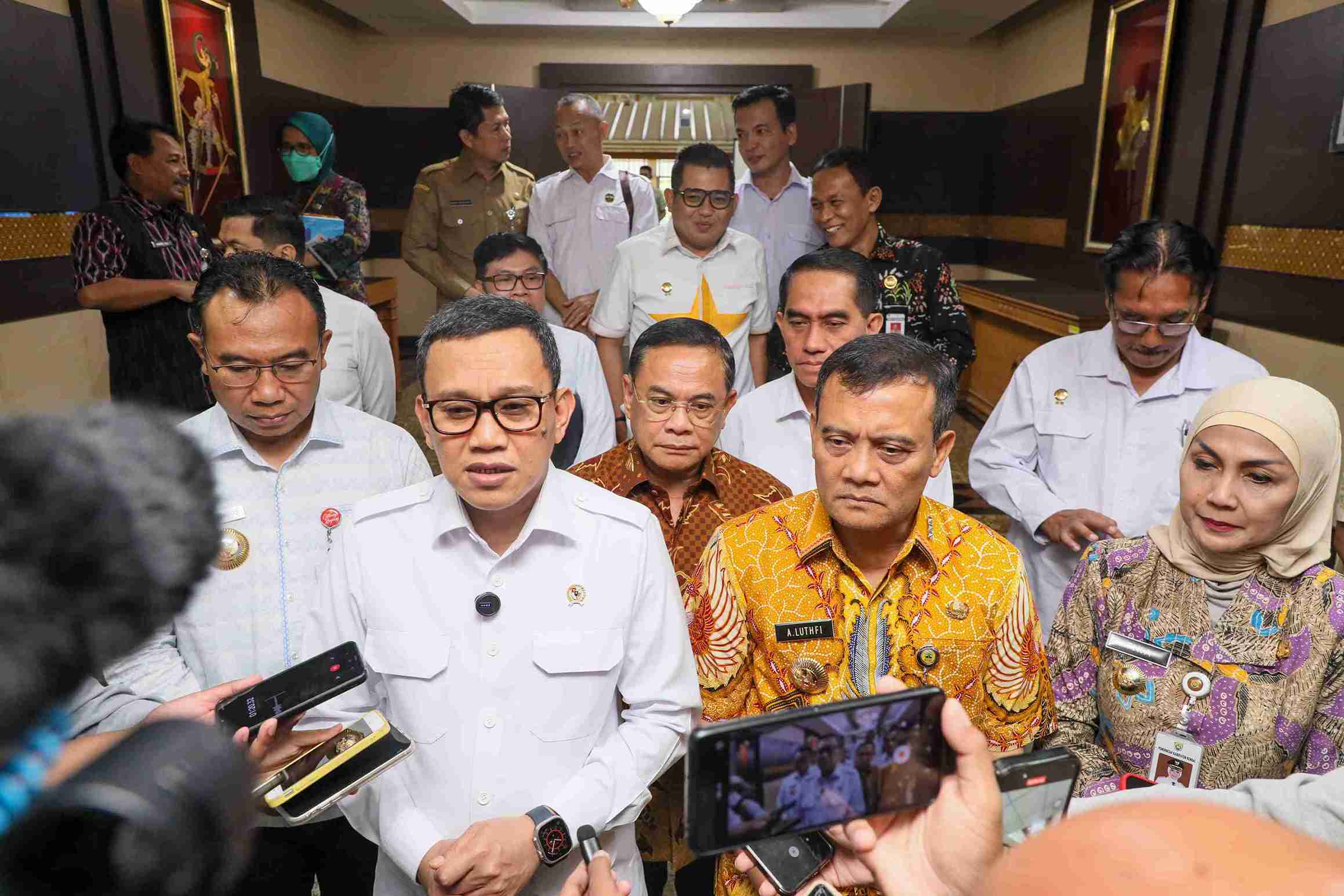 Cegah PMI Ilegal, Gubernur Luthfi Perkuat Koordinasi Lintas Instansi
