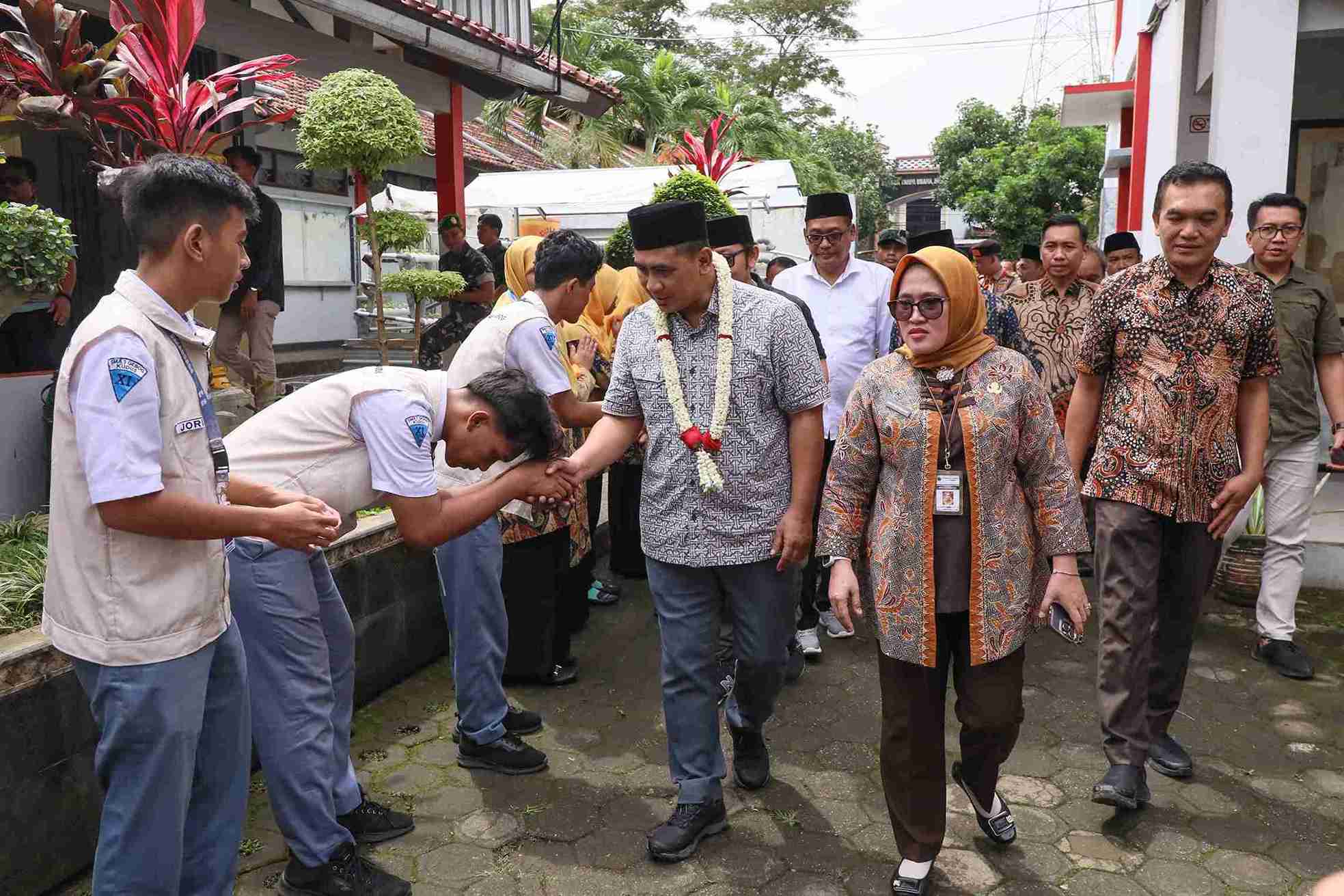 Wagub Jateng Resmikan Gedung Indoor Rp 1,3 M untuk SMA Gebog Kudus