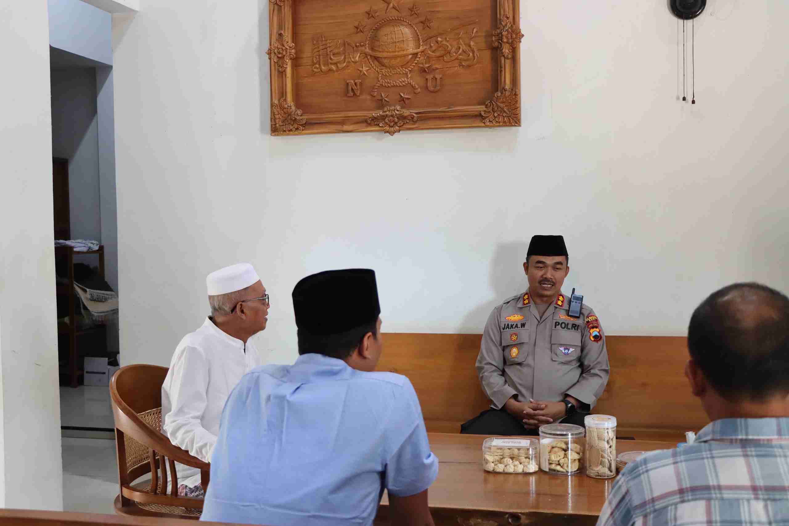 Waspadai Gangguan Sosial, Kapolresta Pati & Kiai Muad Thorir Ajak Warga Jaga Kondusivitas