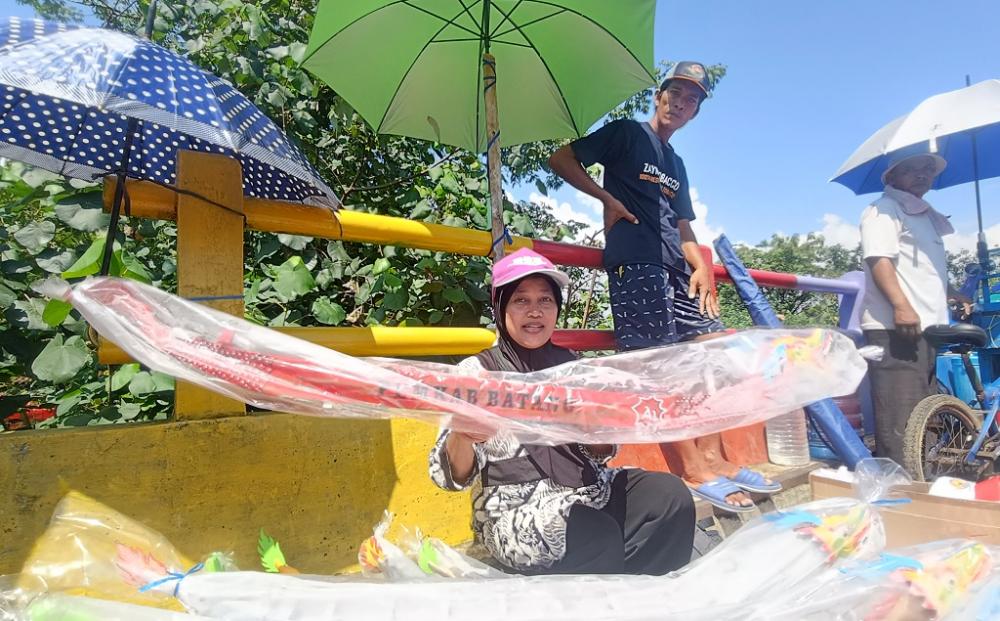 Tak Hanya sebagai Hiburan, Momen Lomban Buka Peluang Pelaku UMKM
