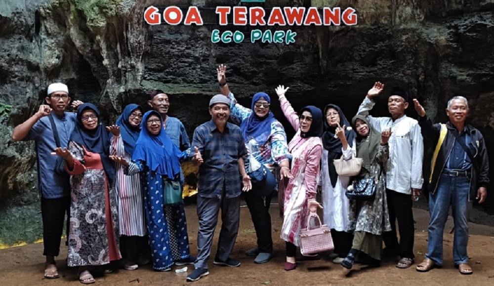 Dukung Sadar Wisata, Rombongan Sembilan Haji 2009 Halalbihalal di Gua Terawang Ecopark