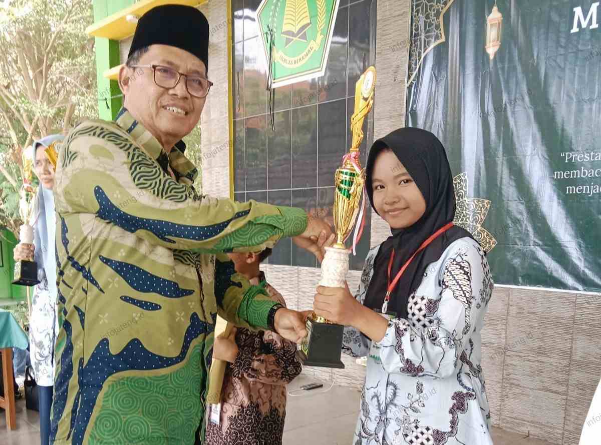 Aqilla Anggun Aera Putri Arifin Raih Juara I MTQ XXXII Tingkat Kabupaten Pati