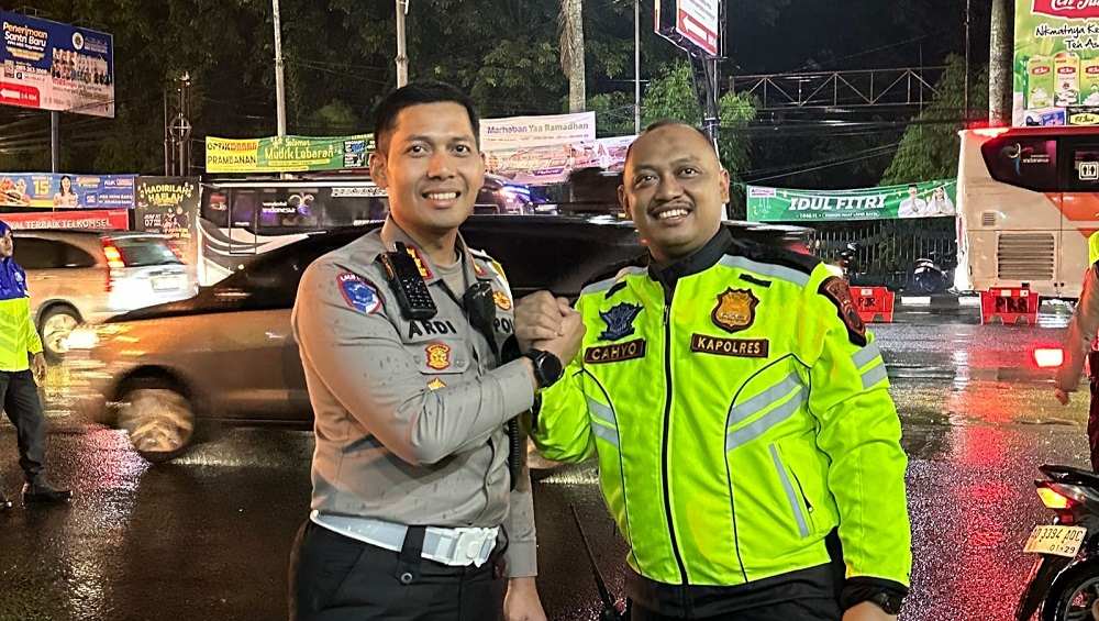 Polres Klaten dan Polda DIY Optimalkan Kelancaran Arus Mudik di Simpang Tiga Candi Prambanan
