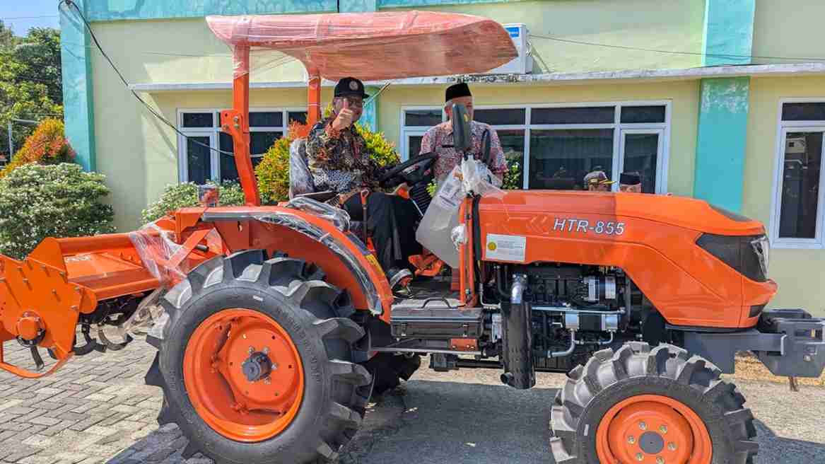 Pemkab Rembang Salurkan 513 Bantuan Alsintan kepada Ratusan Kelompok Tani