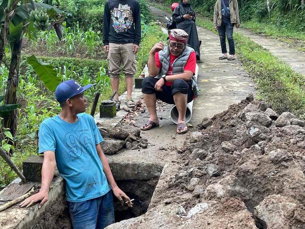 Warga Keluhkan Pipa PDAM Bocor, Bupati Temanggung Turun Lakukan Pengecekan