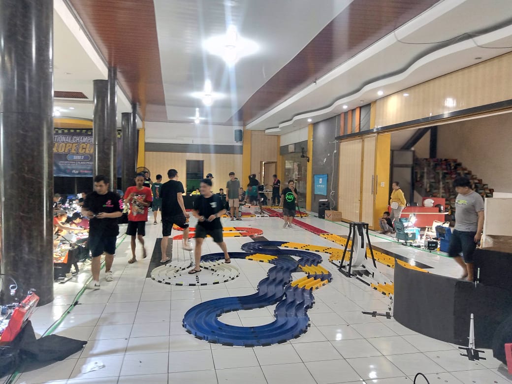 Mini 4 WD National Championship Slope Class Seri ke-2 Ramaikan Plaza Pragola Pati