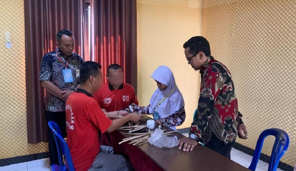 WBP Lapas Batang Ajarkan Keterampilan Kriya ke Pelajar