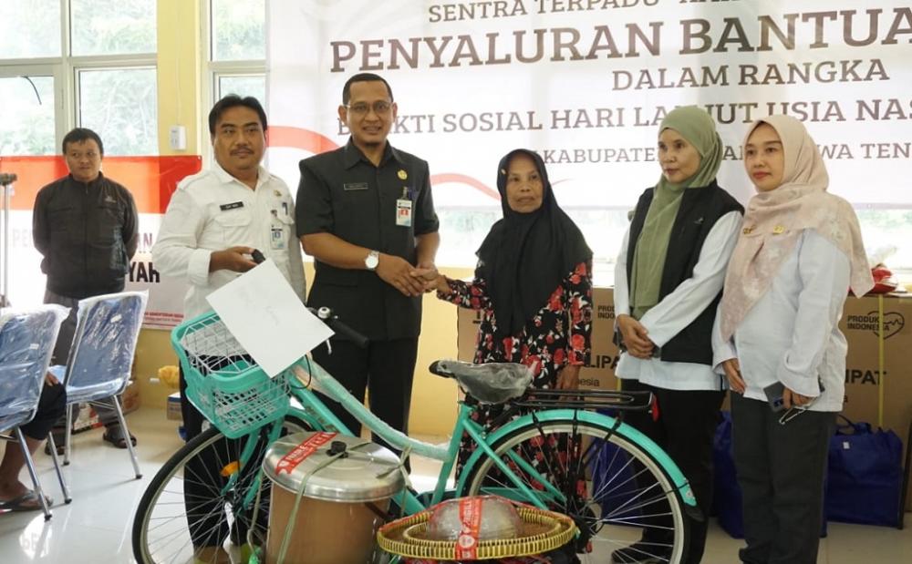 Pemkab Batang Salurkan Bantuan Atensi dari STK Temanggung