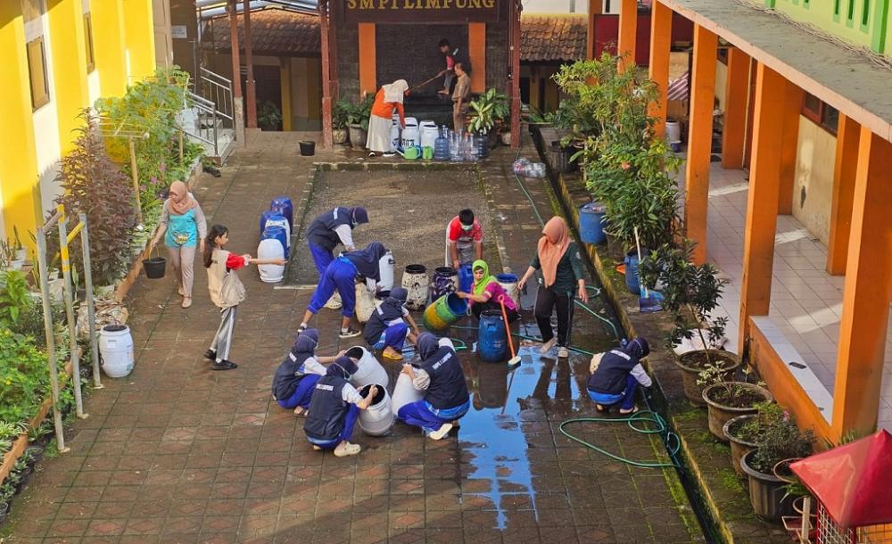 SMP Negeri 1 Limpung Terapkan Peduli Lingkungan