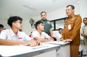 Pemprov Jateng Gratiskan Siswa Miskin di Sekolah Swasta