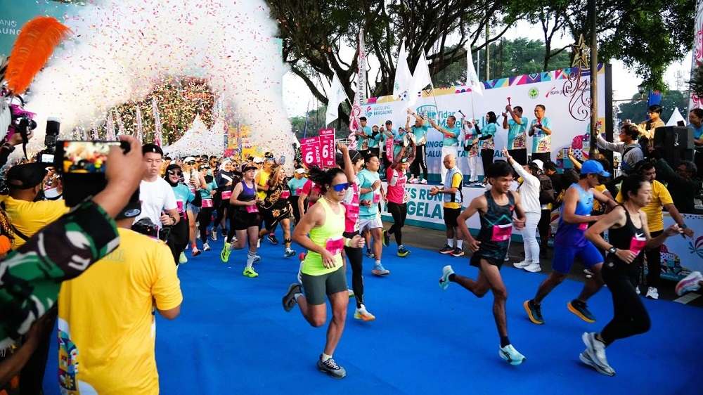 Gelaran Perdana, Ribuan Pelari Antusias Ikuti Tidar Magelang 10K