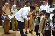 Pemkab Batang Berikan Santunan Ribuan Anak Yatim Piatu, Segini Nilainya
