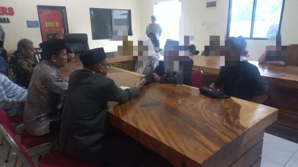 Suasana Haru, Polres Jepara Fasilitasi Tahanan Menikah di Kantor Polisi