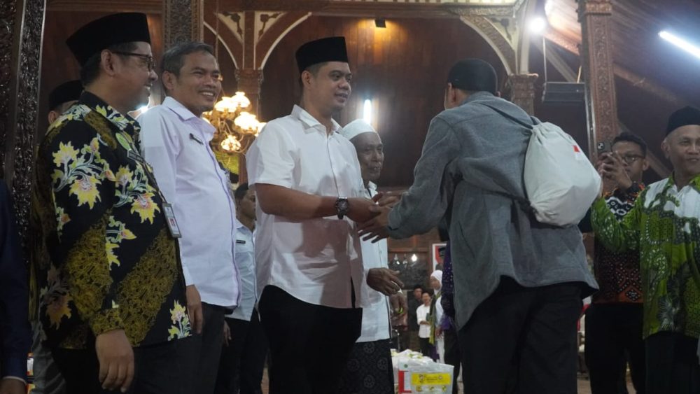 Bupati Witiarso Sambut Kedatangan Kloter Terakhir Jemaah Haji Jepara