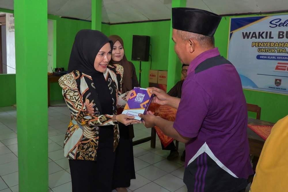Wabup Boyolali Serahkan Mushaf Al Qur’an Bagi Mushola, Masjid dan TPQ