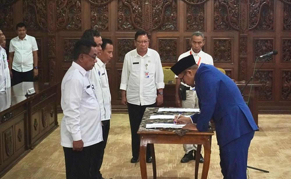 Lima Pejabat Eselon II Pemkab Batang Dilantik Posisi Baru